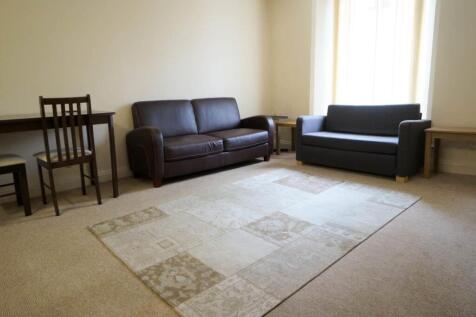3Ebenezer_livingroom.jpg