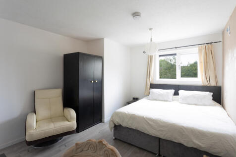 Turpyn Court, Cambridge, Cambridgeshire, CB4 photo 3