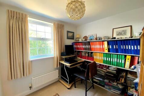 14 Jasmine Way - Bed4.jpg