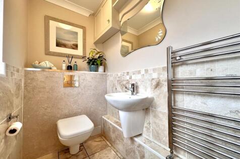 Ground Floor W.C 425