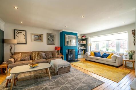 Living area #3