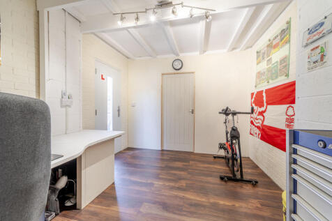 Garage/Office