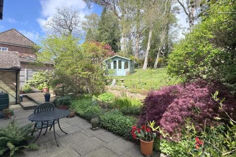 Patio 1 N.JPG