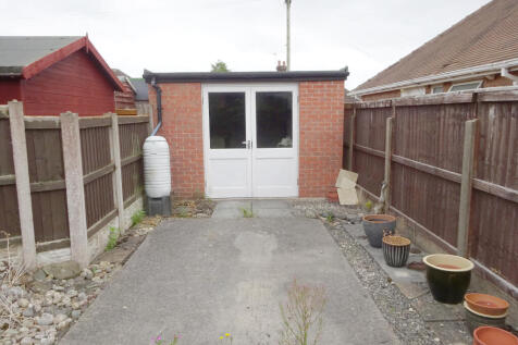 Driveway/Garage