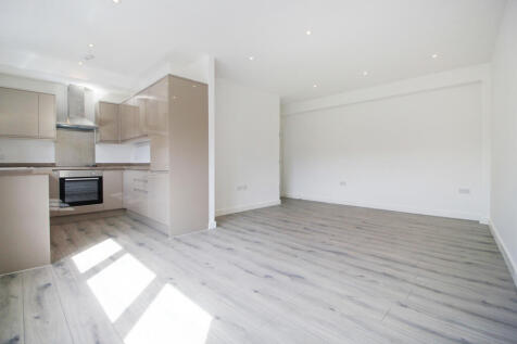 Uxbridge Road, West Ealing, Ealing, London photo 4
