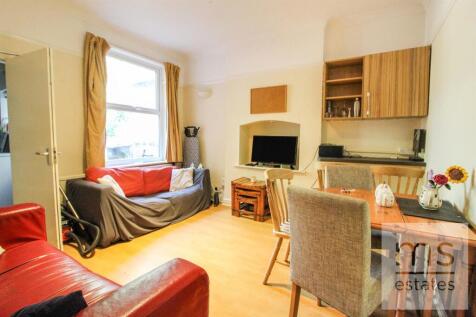 GAS & ELECTRIC INCLUDED £135pppw Trinity Avenue, Lenton, Nottingham photo 4