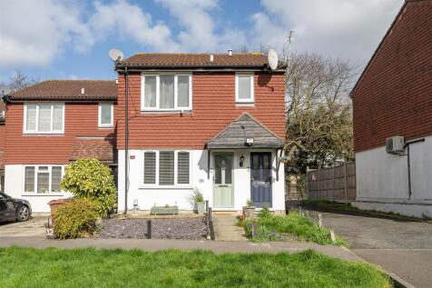 Stapleford Close, E4