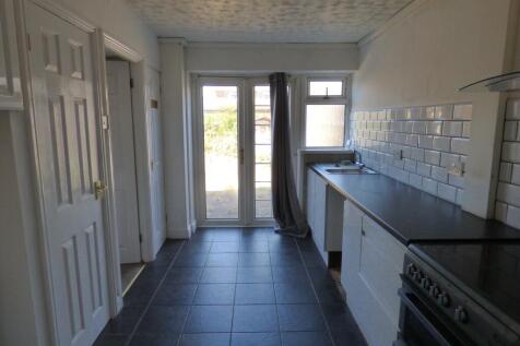 Whitmore Way, Basildon, SS14 photo 4