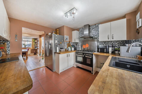 1374663-10-690b2b...