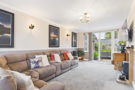 Guildford Grove - EweMove - Living and Dining Room