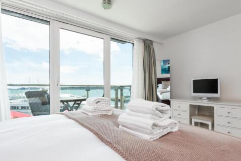 1 Dolphin Quays-8_web.jpg