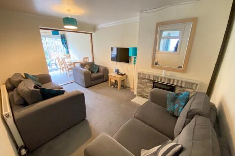 4 Bed House