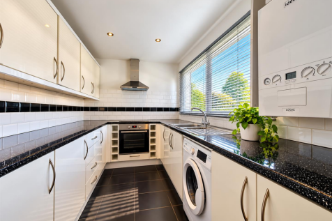 Fitted Kitchen