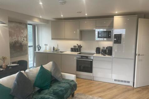 WhatsApp Image 2025-08-19 at 15.17.40_c110f26d.jpg