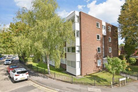 Woodford Green, IG8 - property photo