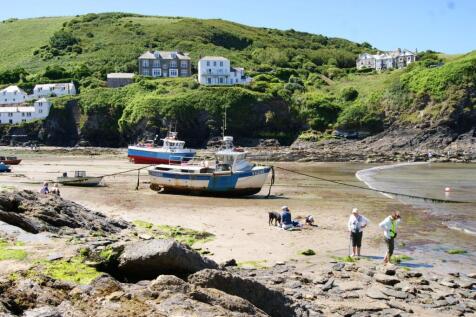 6603ff60a1b11_family at port isaac-resized