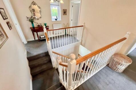 First Floor Galleried Landing