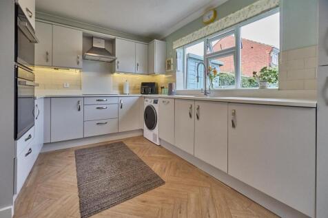 Refitted Kitchen to Rear