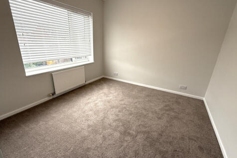 Douglas Drive, Freckleton, PR4 photo 4