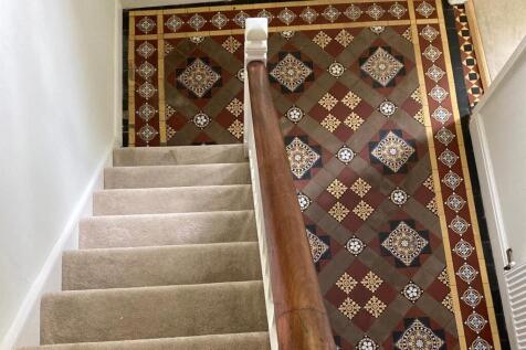 hallway front  door.jpg