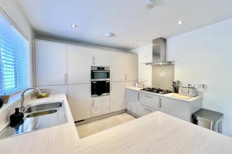 Colville Crescent, Glengarnock kitchen photo