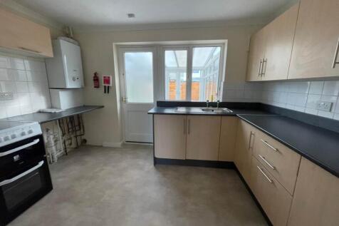 Marlborough Drive, Worle, Weston-super-Mare photo 4