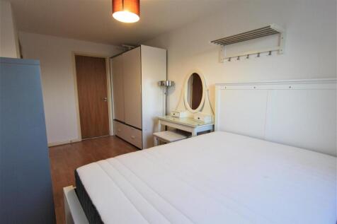 Bedroom 1.2.jpg