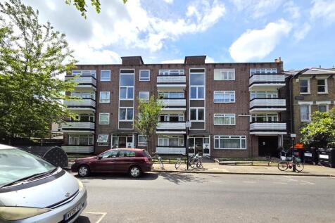 Flat 1 Palm Court, Queen Elizabeth Walk, Stamford Hill, London N16 5XA