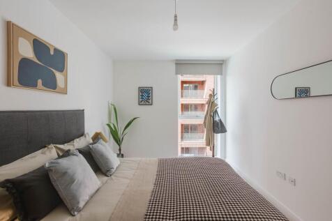 8 Vantage House  photo 4
