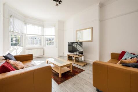 Chadwick Road, E11