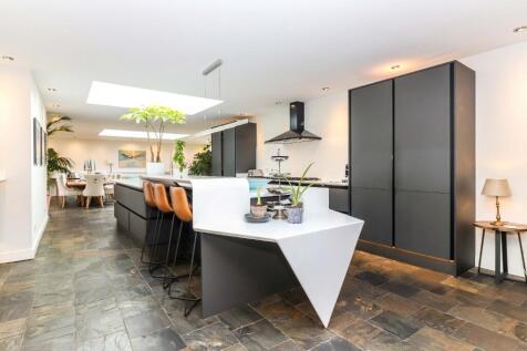 Kitchen/breakfast rm