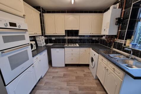 15 Maple Road, Leamington Spa photo 3