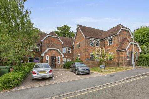 Glamis Court, Malmers Well Road-8.jpg