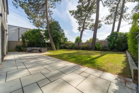 14b Durlston Rd  -  