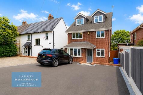 Five Bedroom Detached Property with Large Drivewa