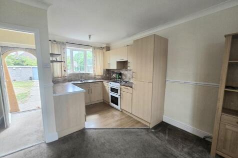 Deightonby Street, photo 3