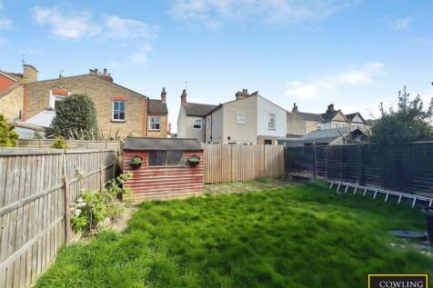 PRIVATE REAR GARDEN