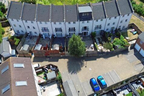 22 - Modern 6-Bedroom HMO for Auction, Stoke Giffo
