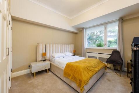 Southwick Street ...