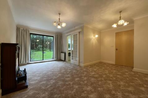 123 The Cedars, Abbey Foregate, Shrewsbury, SY2 6BY photo 3