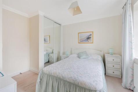 ROWAN CLOSE, 11 (9).jpg