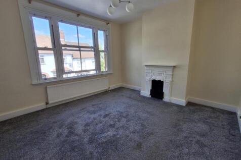 Oxhey, WD19 photo 3