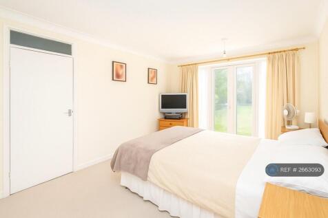 Master Bedroom With Built In Wardrobe