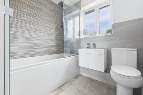 CAM04922G0-PR0034-STILL013