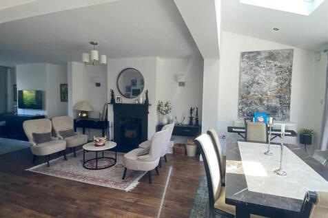 Grove Lane, Hale, Altrincham photo 5