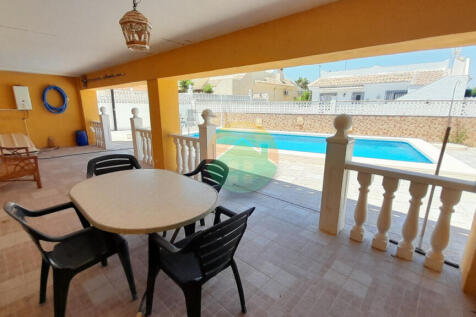 3 Bedroom Detached For Sale-FOA387-2