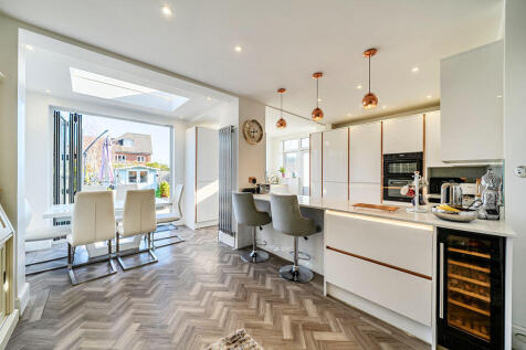 Open plan dining