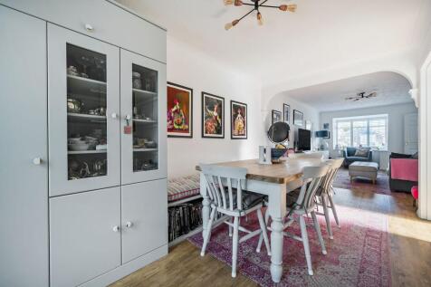 Living Room/ Dining Room