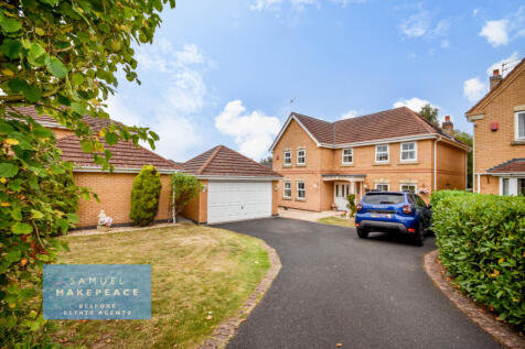 Five Bedroom Detached House with Double Bedrooms,
