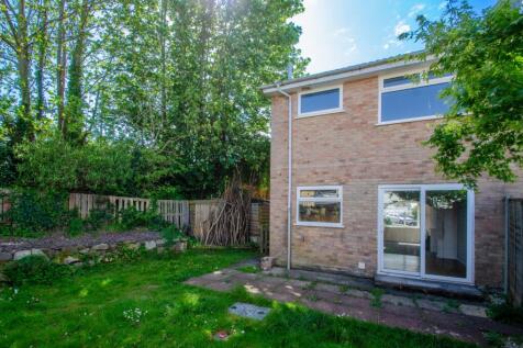 4 Elizabeth Close TPS Bodmin 01208 74182-17